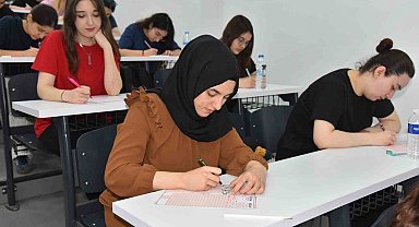 Menemen'de YKS öncesi prova üniversite amfisinde