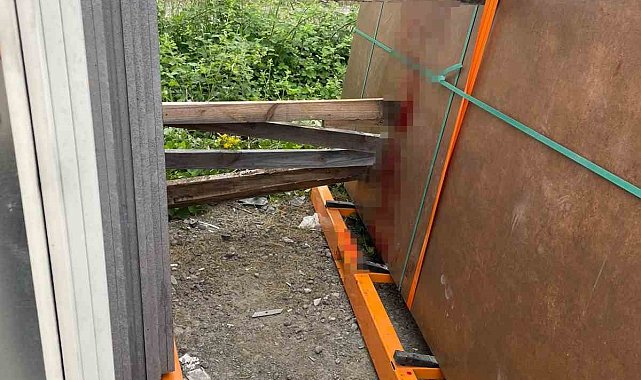Mermer blokların arasında kalan işçi ağır yaralandı