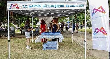Mersin Büyükşehir Belediyesinden LGS günü su ikramı