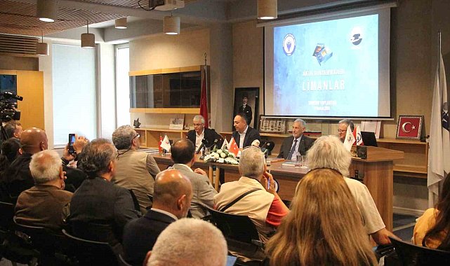 Mersin'de 'Antik Dünyanın Kalbi Limanlar' kitabı tanıtıldı