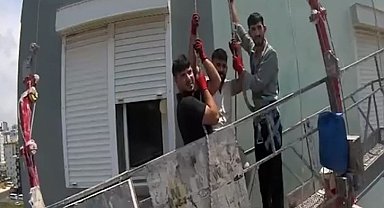 Mersin'de iskelede mahsur kalan 3 işçi kurtarıldı