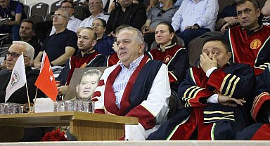 Mezuniyet töreninde gözyaşları sel oldu