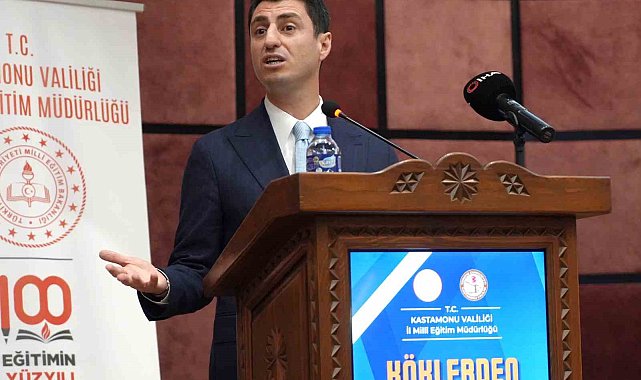 Milli Eğitim Bakan Yardımcısı Macit: "Dünyada her sınıfında internet bulunan, her sınıfında akıllı tahta olan ve öğrencilerine ücretsiz dijital eğitim platformları sunan çok az ülke vardır"