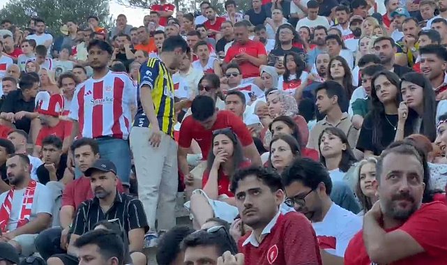 Milli heyecanı 2 bin 500 yıllık antik tiyatroda yaşadılar