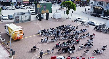Milli maç heyecanı Alaca'da dev ekranda yaşandı