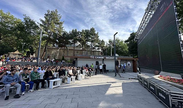 Milli maç heyecanı Çankırı'da dev ekranda yaşanıyor