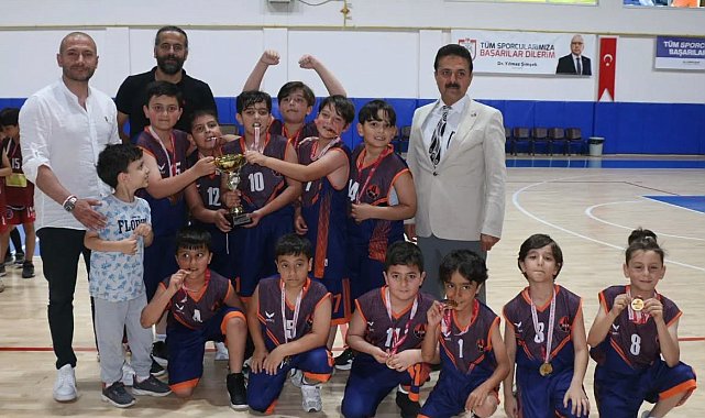 Minik devler parkede kıyasıya yarıştı