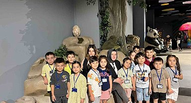 Minikler keşif ormanı ve ışıklı masal sergisine hayran kaldı