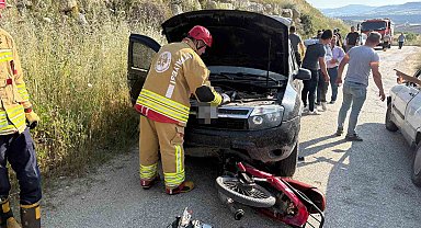 Motosiklet otomobille çarpıştı: 1 yaralı