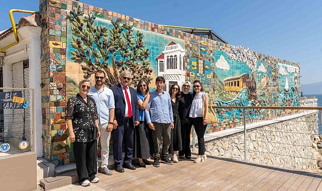 Mudanya Sahili 'Seramik dayanışma panosu' ile renklendi