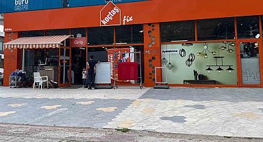 Muğla'da Koç Holding'e bağlı Koçtaş'a taşlı saldırı