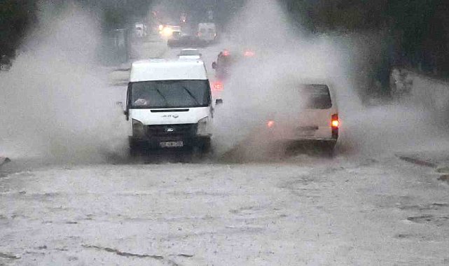 Muğla'nın 7 ilçesine gök gürültülü sağanak yağmur uyarısı