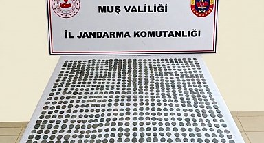 Muş'ta 749 adet tarihi sikke ele geçirildi