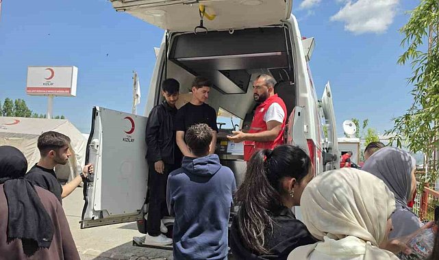 Muşlu öğrencilerden Kızılay'a ziyaret