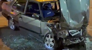 Niğde-Bor yolunda trafik kazası: 4 kişi yaralandı