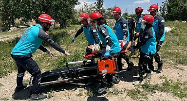 Niğde UMKE personeli medikal kurtarma uygulamaları eğitimini tamamladı