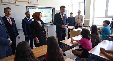 Niğde'de 67 bin 811 öğrenci karne heyecanı yaşadı