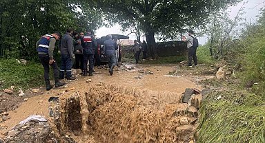 Niğde'de sağanak sele neden oldu: Sel sularına kapılanlar var