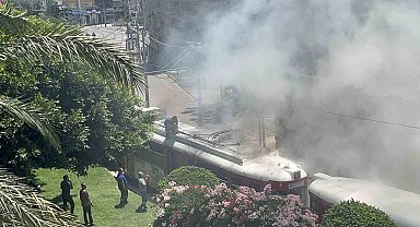 Nostalji tramvayında yangın: Esnafın dikkati tramvayı kül olmaktan kurtardı