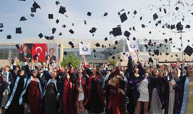 ODÜ'de 3 bin 200 öğrencinin mezuniyet heyecanı