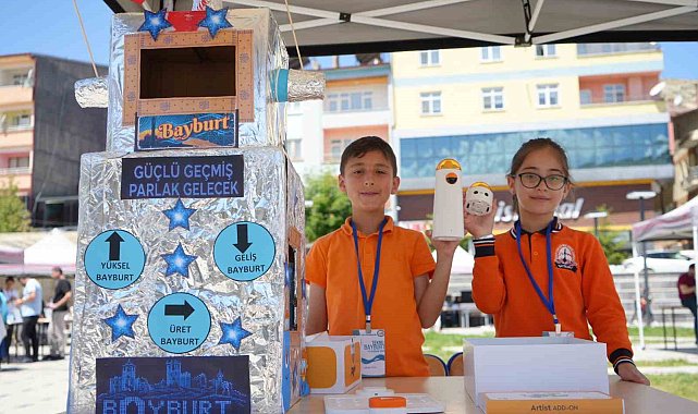 Öğrenciler projelerini "Tekno Bayburt"ta sergiledi