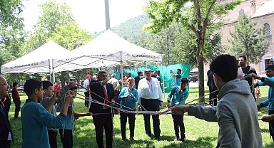 Öğrencilere yönelik gerçekleştirilen yıl sonu cami şenlikleri başladı
