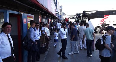 Okulların tatil olmasıyla 15 Temmuz Demokrasi Otogarı'nda hareketlilik başladı