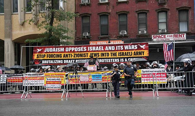 Ortodoks Yahudiler, New York'ta İsrail Devleti'ni ve zorunlu askerlik uygulamasını protesto etti