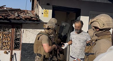 Özel harekat evi ablukaya aldı, yakalanınca "çalsaydınız açardım" dedi