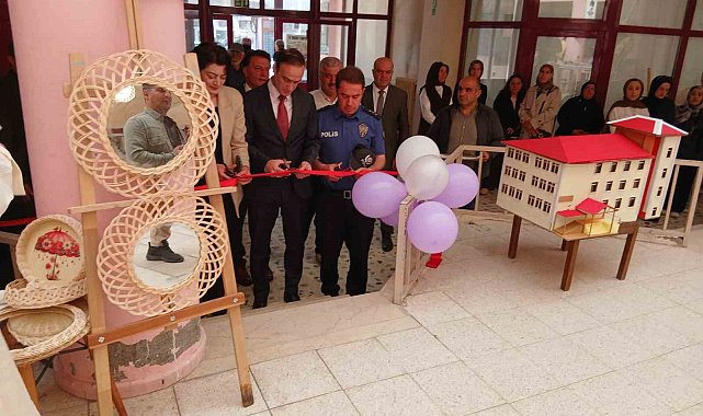 Posof Halk Eğitimi Merkezi'nden görkemli yıl sonu sergisi: 436 Kursiyer emeklerini sergiledi