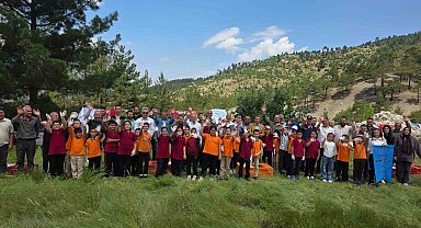 Pozantı'da doğaya 300 kınalı keklik salındı