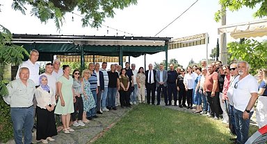 Protokol ve muhtarlar Altınoluk'ta bir araya geldi