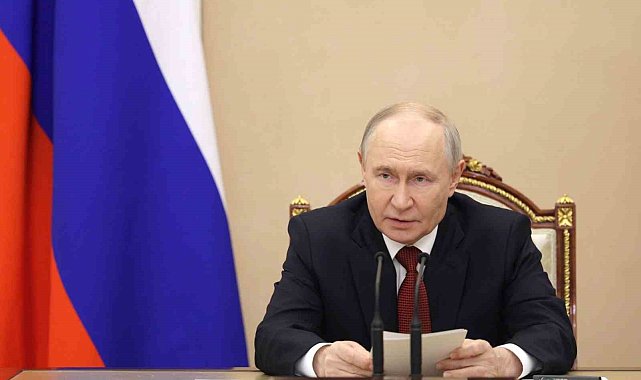 Putin: "Dizel ihracatını tamamen yasaklamayı değerlendiriyoruz"