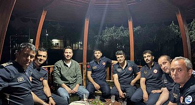 "Araçta kedi var" yazısını dikkate aldı, sevimli 3 yavru kediyi kurtardı