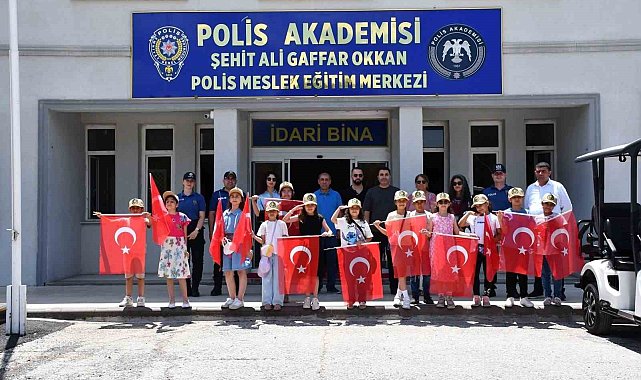 "Gaffar Amcayla El Ele" Projesiyle çocuklar polislik mesleğini yakından tanıyor