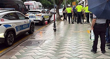 "Park etmek yasaktır" levhasının önüne araç park eden sürücüye bin 250 TL ceza