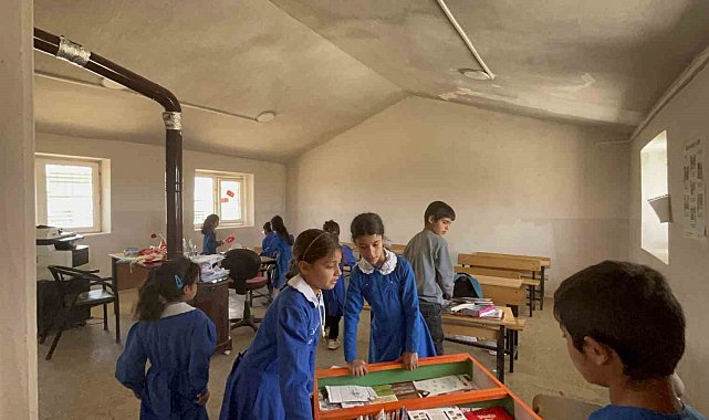 "Renkli bir okulda okumak istiyoruz" dediler, üniversiteliler hayallerini gerçeğe dönüştürdü