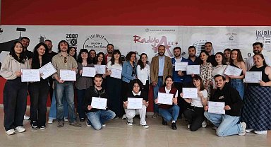 Radyo A'da sertifika heyecanı