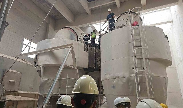 Safi Çimento fabrikasında kazana düşen işçi ağır yaralandı