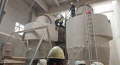 Safi Çimento fabrikasında kazana düşen işçi ağır yaralandı