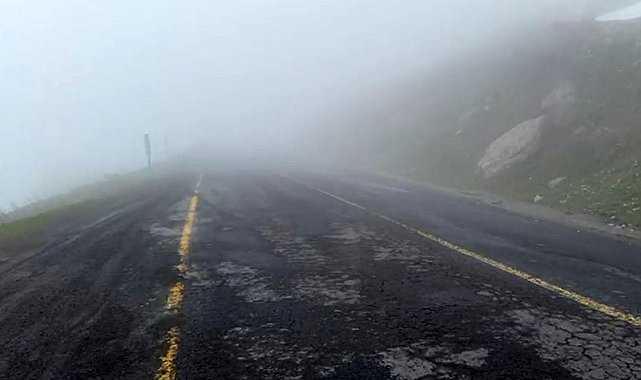 Sahara Geçidi'nde yoğun sis ulaşımı olumsuz etkiledi