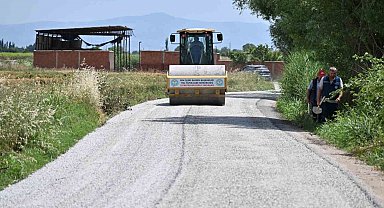 Salihli'de 5 mahalleyi bağlayan yol baştan sona yenilendi