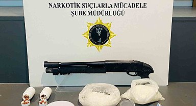 Samsun'da zehir tacirlerine gözaltı: 831 gram metamfetamin ele geçirildi