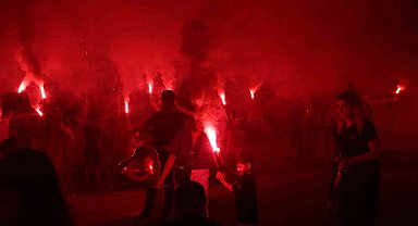Samsunspor taraftarları, 61. kuruluş yıldönümünü kutladı