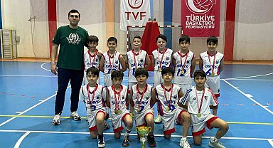 SANKO Okulları Minik Erkek Basketbol Takımı şampiyon oldu