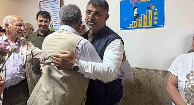Şanlıurfa'da 37 yıllık eğitim çınarına duygusal veda