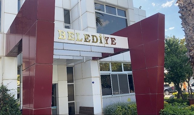 Seferihisar Belediyesine yönelik operasyonda 7 şüpheli adliyede