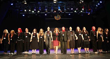 Şehzadeler'in minikleri mezuniyet heyecanı yaşadı