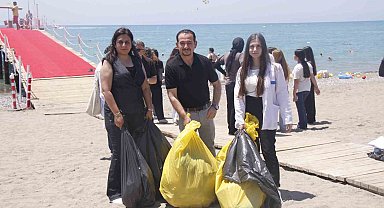 Serik'te sahil temizliği gerçekleştirildi
