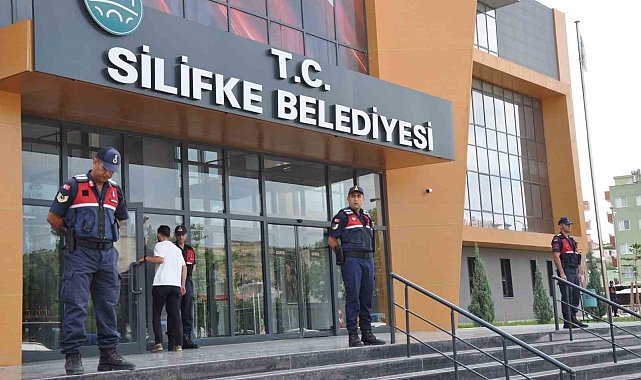 Silifke Belediyesine yolsuzluk operasyonu: Başkan Mustafa Turgut dahil 18 kişi gözaltında